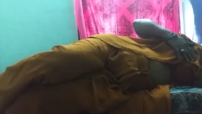 Thiruppur Desi shows black pussy and gives an outdoor blowjob